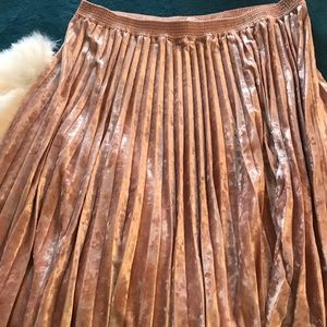 Midi velvet skirt